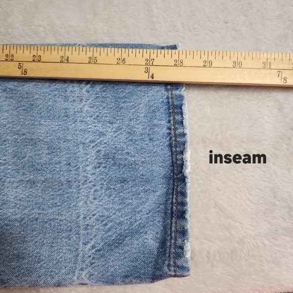 Blank NYC Jeans Womens 26 Destroyed Rib Cage Light Wash Straight Leg Denim - Picture 13 of 16